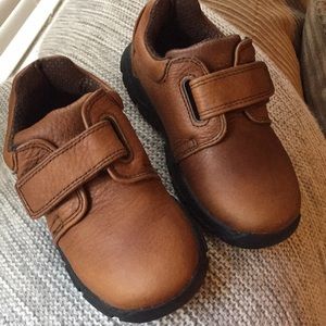Stride rite NIB Brown dress shoes